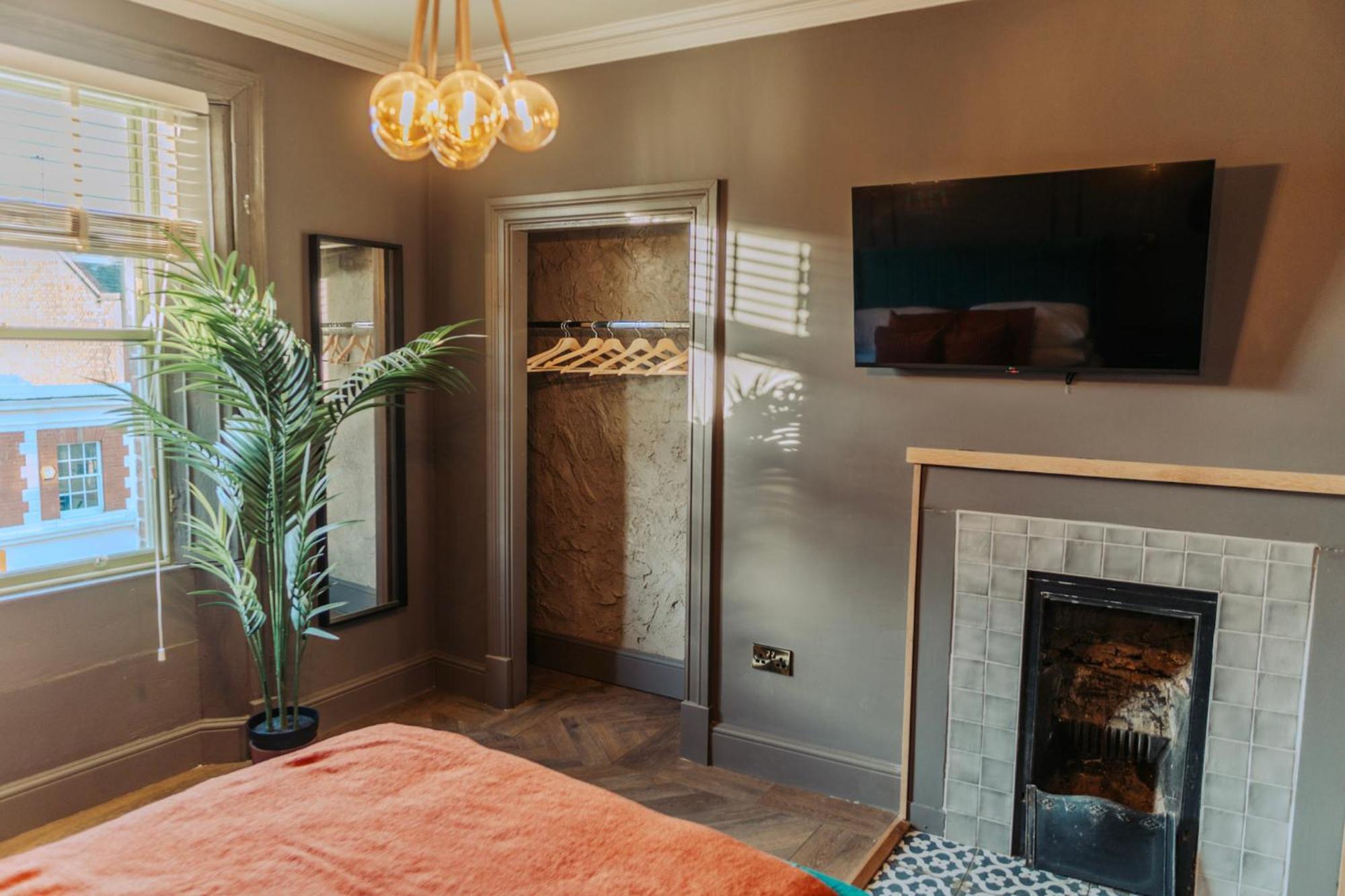 Magistrates Penthouse Suite - Town Centre Apartments With Spa Morpeth Exteriör bild